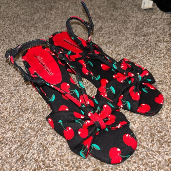 NWOT Jeffrey Campbell wedge sandals